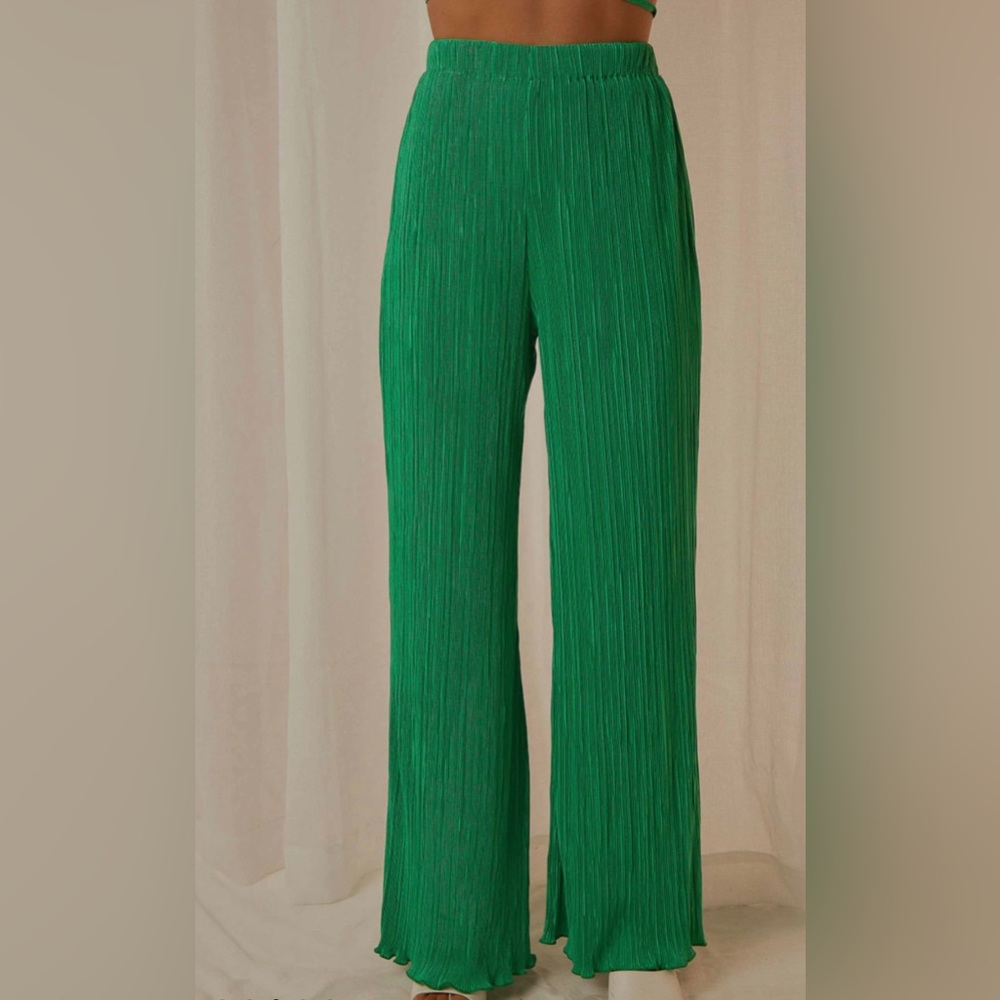 Green wide leg pants!